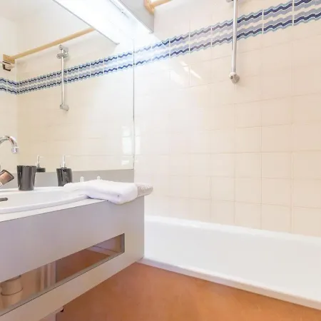 4 Pers, Pied De Pistes A Chantemerle, Wi-fi, Proche Commerces - Fr-1-330e-49 Apartment Serre Chevalier