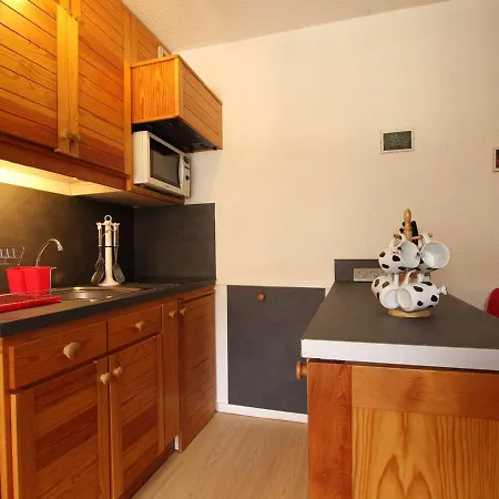 4 Pers, Pied De Pistes A Chantemerle, Wi-fi, Proche Commerces - Fr-1-330e-49 Serre Chevalier