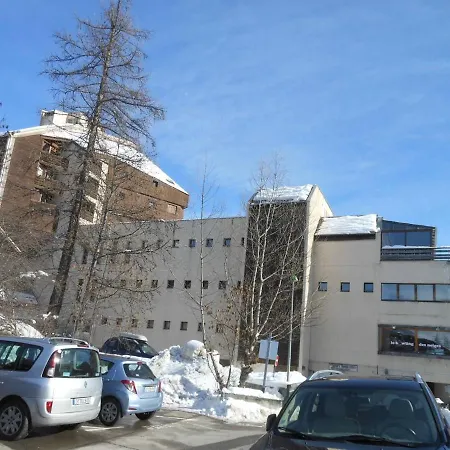 Apartment 4 Pers, Pied De Pistes A Chantemerle, Wi-fi, Proche Commerces - Fr-1-330e-49 *